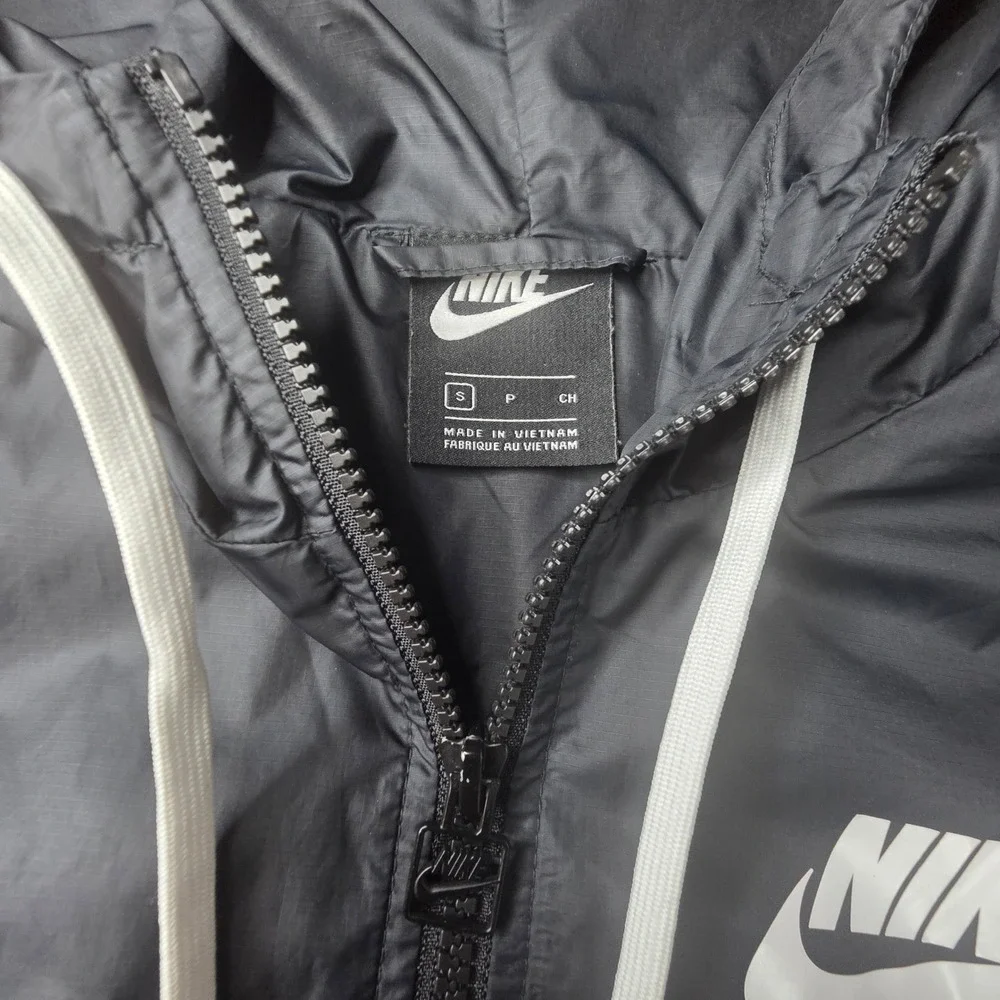 Nike Sportswear Windrunner Full Zip Hooded Jacket Black Small Windbreaker